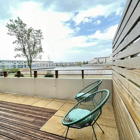 Apartment 50 M At Lakefront With Garden Balcony *